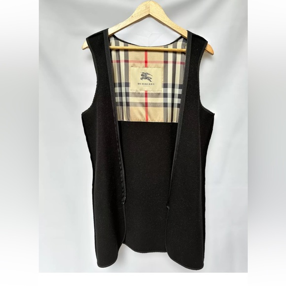 Burberry Coat - Picture 16 of 16